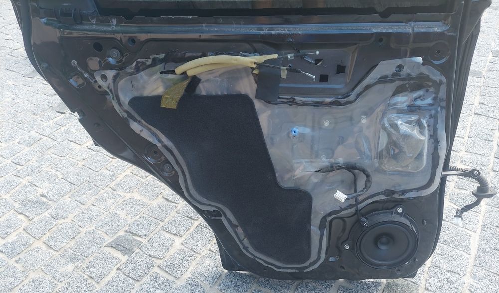 Nissan X-trail, Rogue t32 задняя левая дверь в сборе