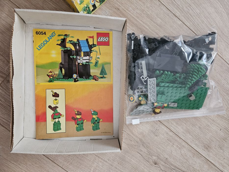 6054 lego Forestmen's Hideout z pudełkiem