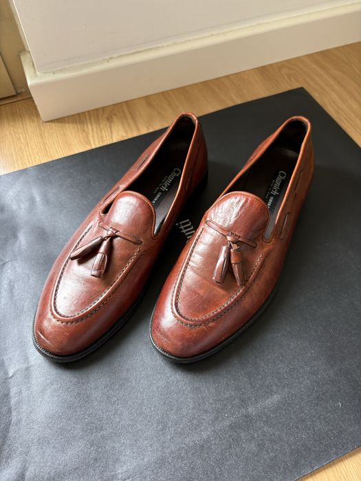 sapatos mocassins originais de couro marrom com borlas