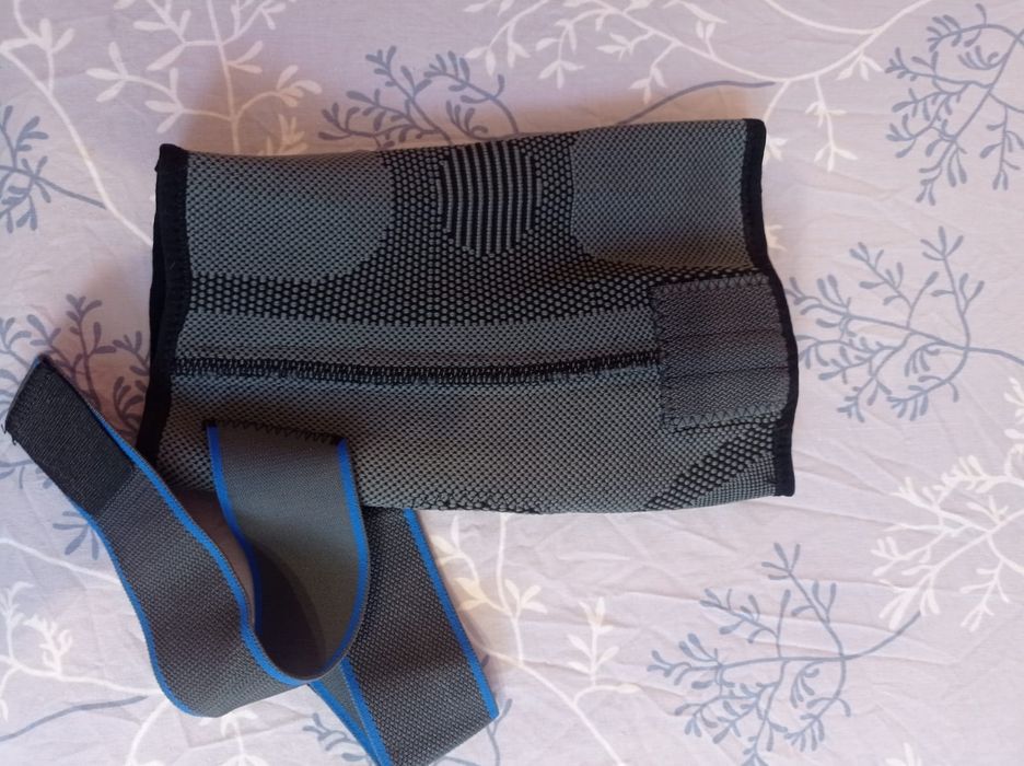 Наколінник L/XL новий виробник Іспанія.