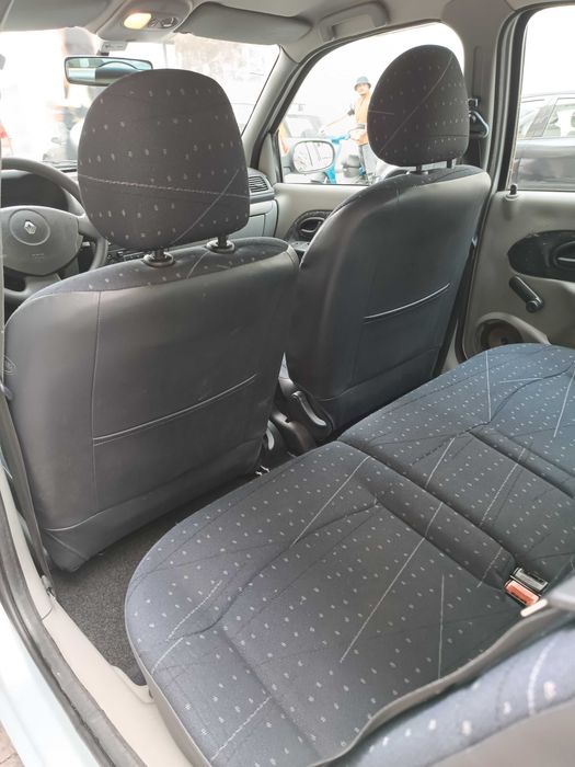 Renault Clio 1.2 Gasolina (Junho 2003) – 5 Portas – Cinzento