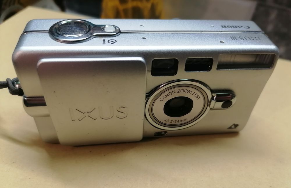 Фотоаппарат Canon IXUS