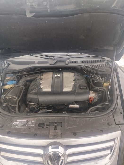 Продам надійне авто Volkswagen Touareg 3.0 tdi