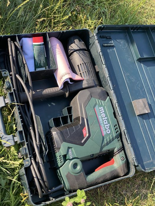 перфоратор Metabo KHEV 11-52 BL