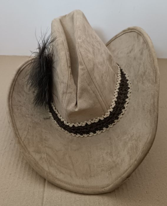 Капелюхи custom made bee hats