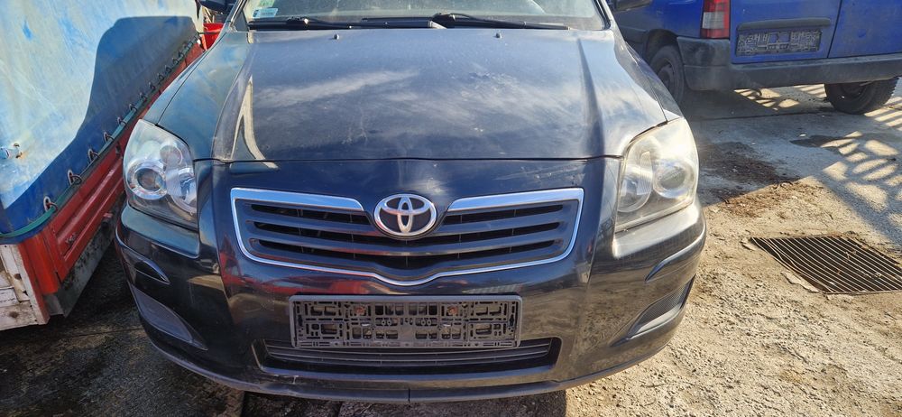 Kompletny Przód Toyota Avensit T25 07r lak. 209 BEZ RDZY