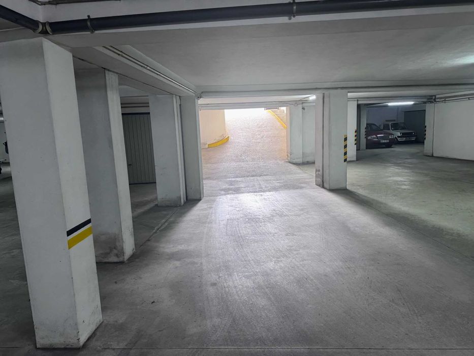 Vendo Garagem fechada Viana Castelo