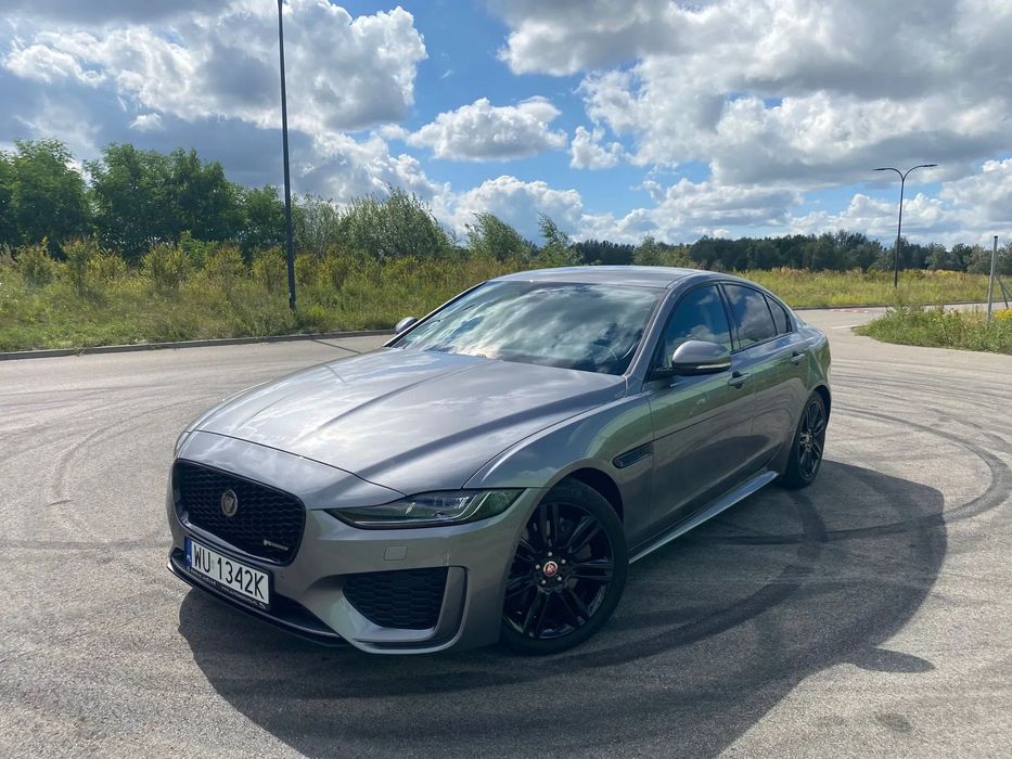 Jaguar XE