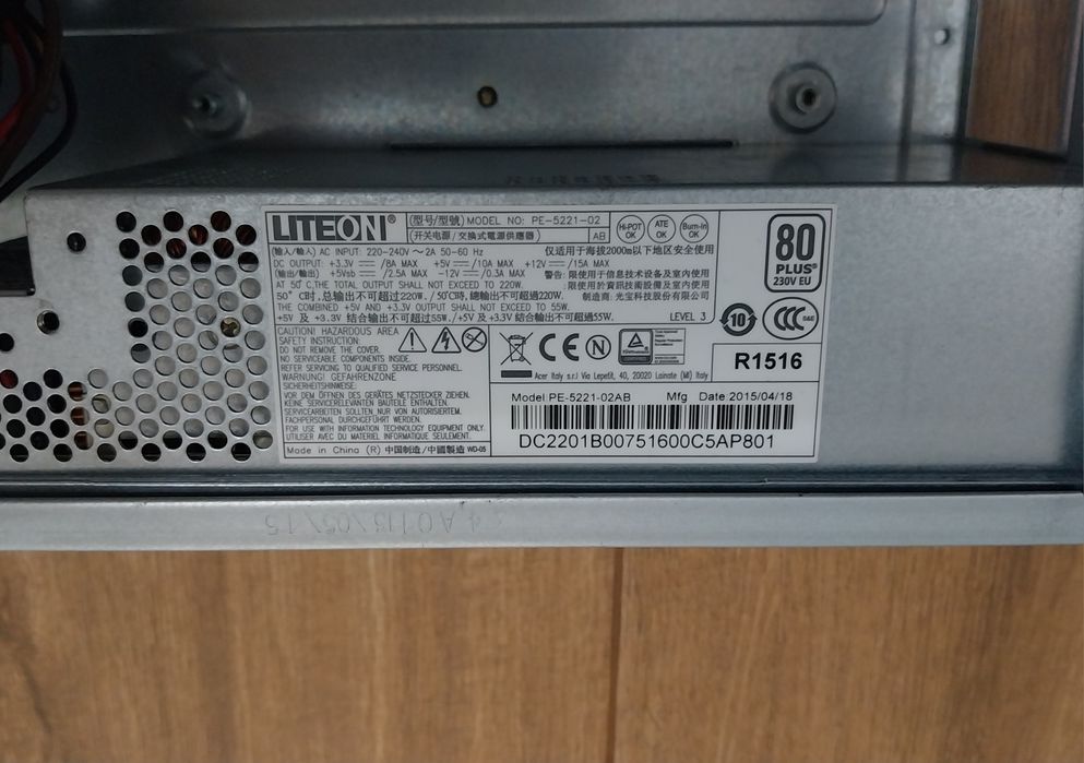 Caixa SFF para ITX e micro ATX com fonte 220Watts