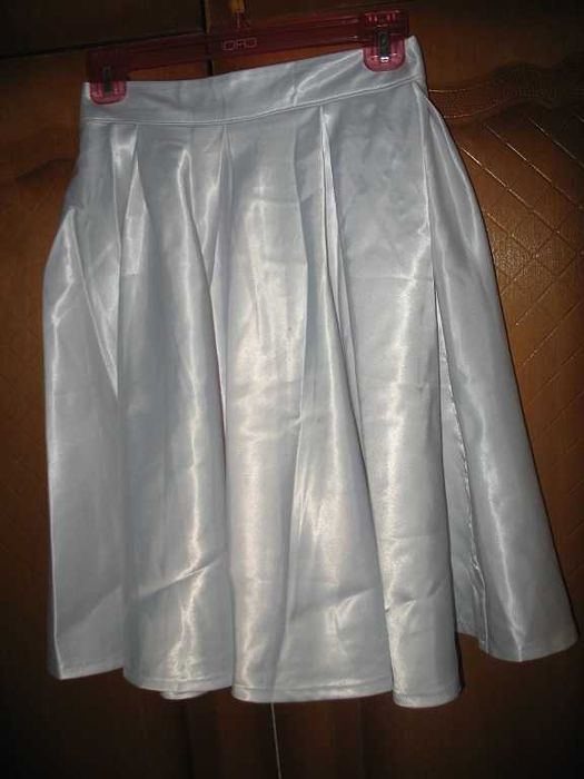 нарядные платья атласная юбка  ажурная кофта и футболки