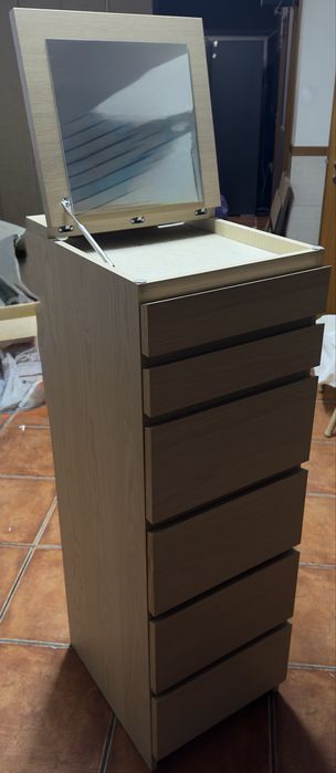 Comoda IKEA com 5 gavetas - efeito carvalho