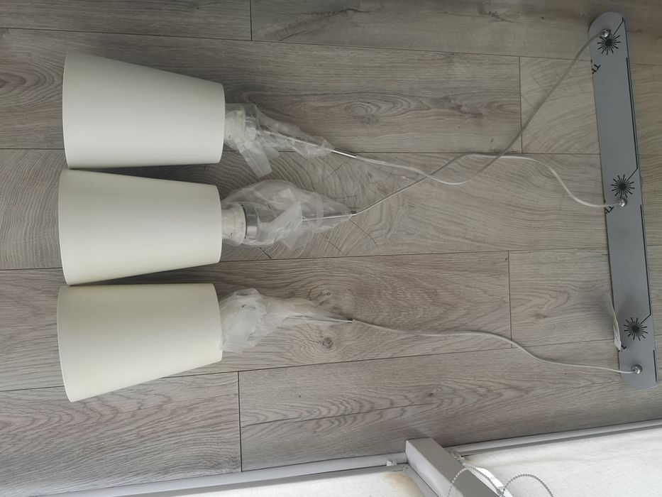 Люстра с подвесными плафонами