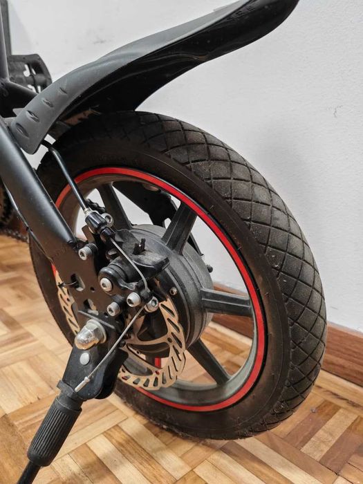 Bicicleta Eléctrica DYU D3F (para peças / precisa de bateria)