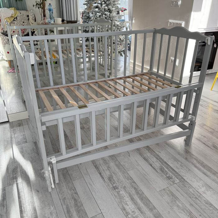 Дитяче ліжечко дерев'яне Анастасія-2 з маятником, Білий