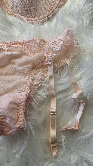 Komplet bielizny biustonosz +majtki nowy