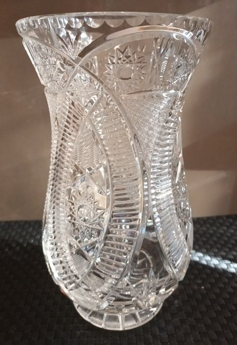 Wazon kryształowy Prl ( wady zaznaczone)