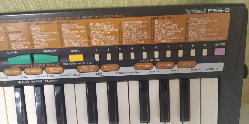 Продам  детский синтезатор