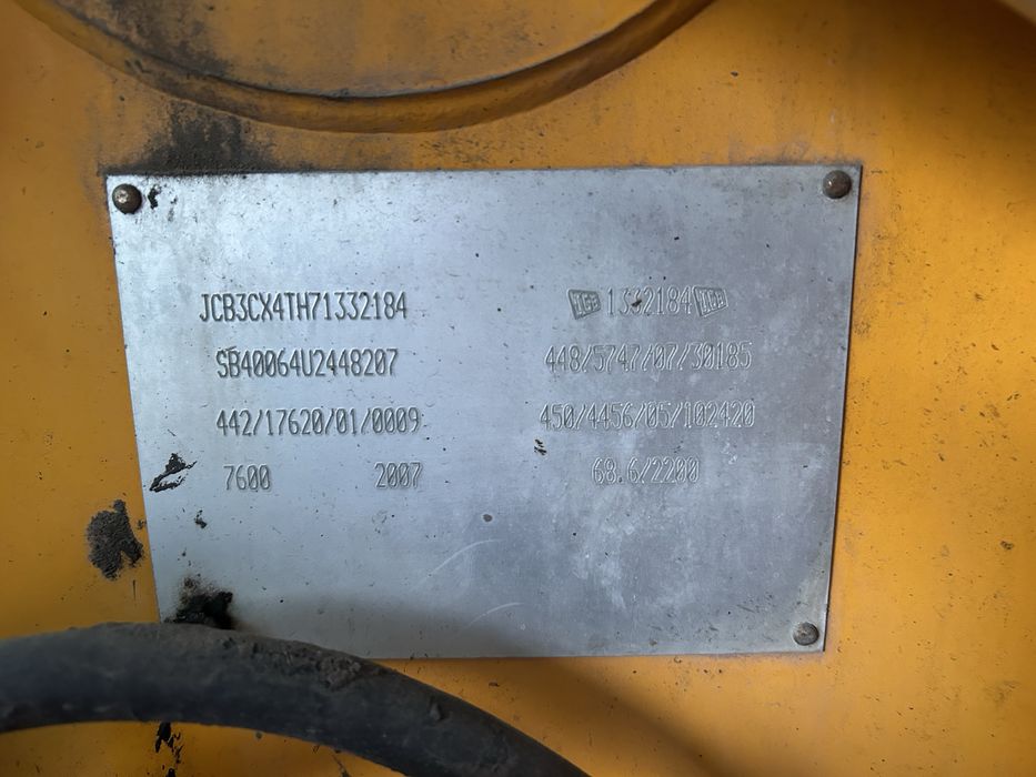 Продам трактор JCB