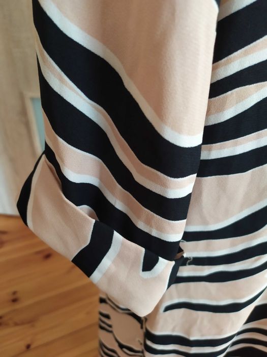 Sukienka River Island midi pantera rozporki 40