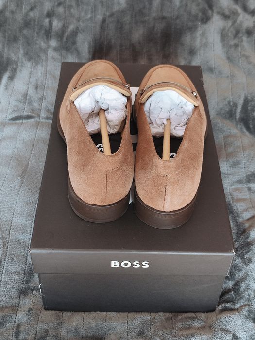 Sapatos BOSS 40.5 Novos
