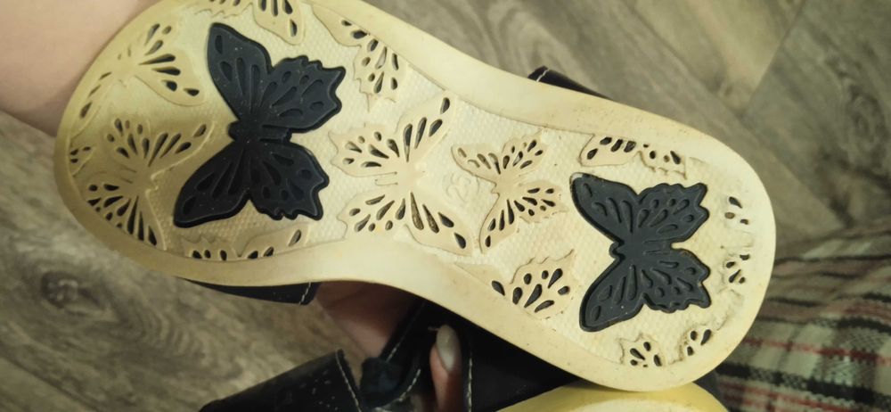 босоніжки для дівчинки  25розмір