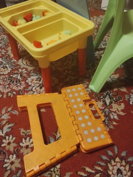 Столик конструктор.Розкладний.