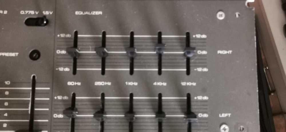 Mesa analógica Alecto PRO-77E