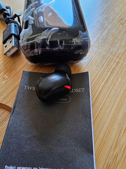Auriculares Bluetooth com powerbank NOVOS