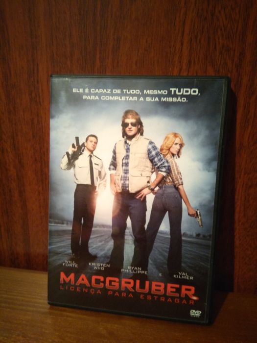 DVD filmes, 3 portugueses e 1 inglês