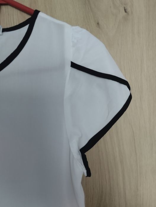 Elegancka biała bluzka