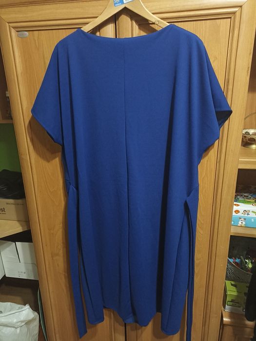 Sukienka biurowa niebieską r. 52
