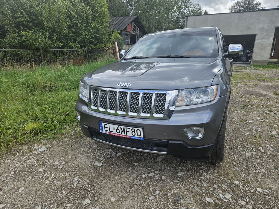 Jeep Grand Cherokee wk2 5.7 Overland Summit