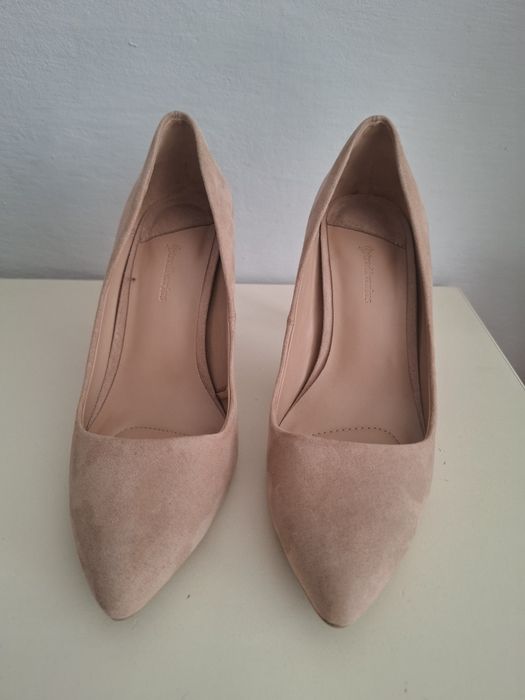 Czółenka Stradivarius na szpilce 8 cm rozm 36