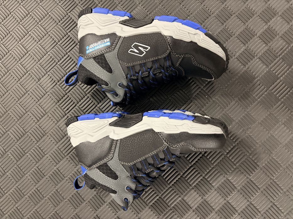 Продам дитячі водонепроникні ботинки