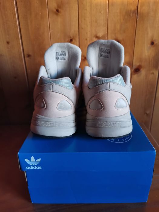 Vendo Adidas Yung-1