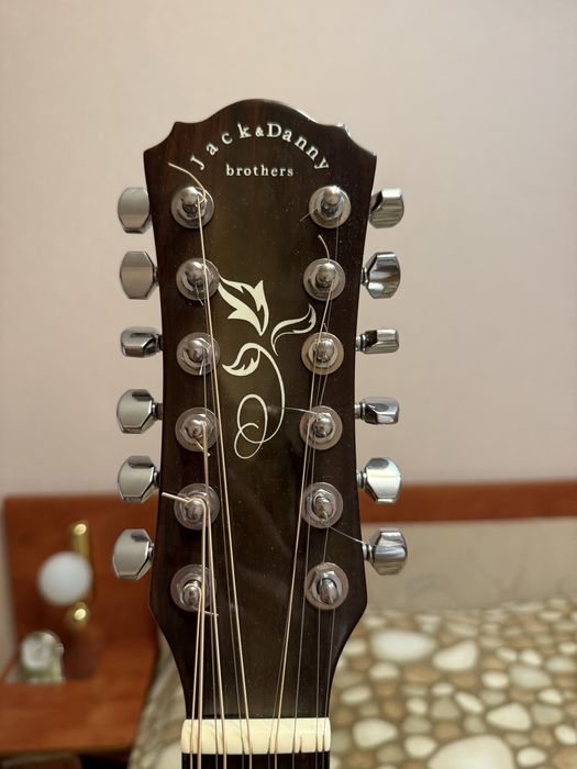 Продам гитару