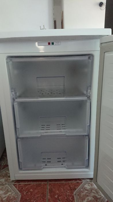 Zamrażarka BEKO FSE1073N