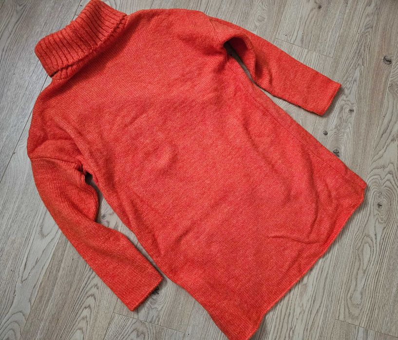 Sweter damski długi z golfem