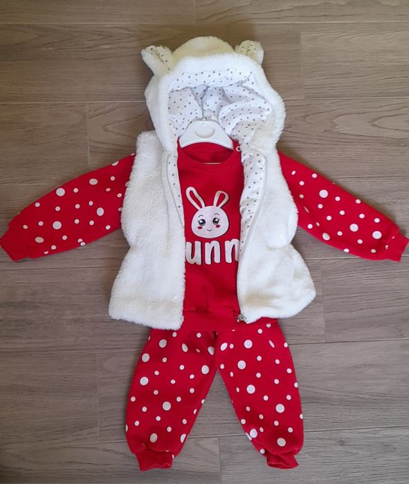 Костюм на дівчинку трійка