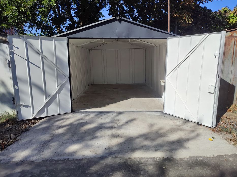 Гараж улица сахарова  комби 2