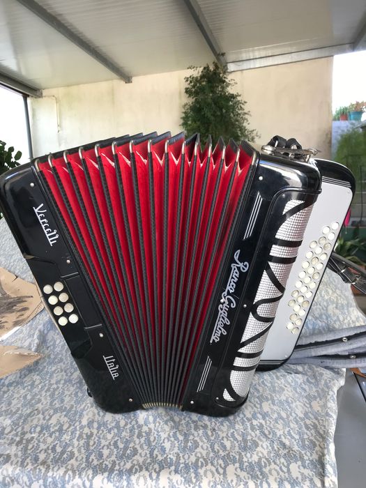 Vendo Concertina muito Rara
