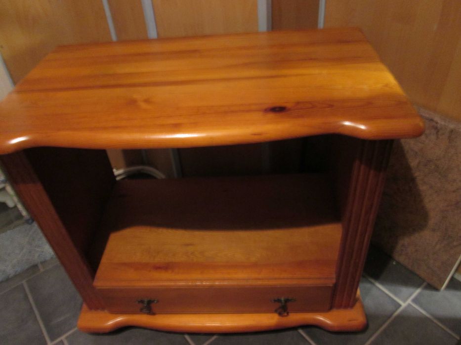 Szafka Stolik Sosna .