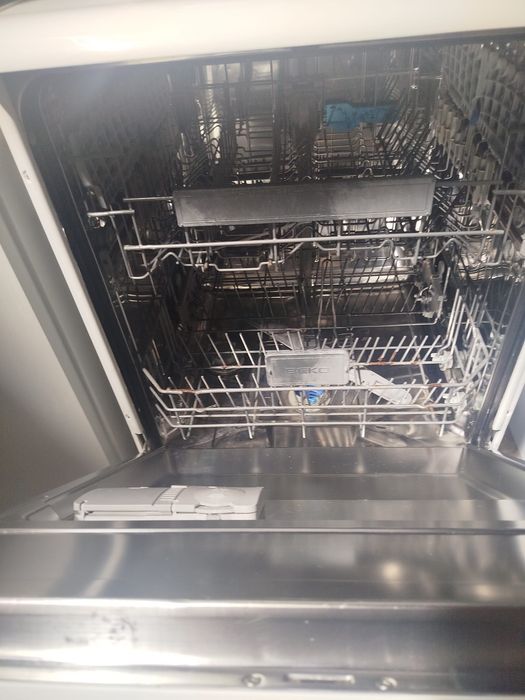 Máquina de lavar louça BEKO