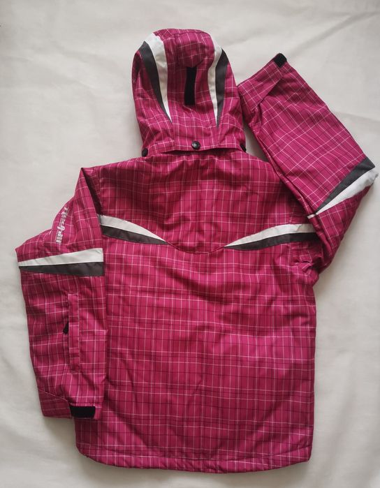 Kurtka narciarska  roz 134-140 ocieplona, kieszeń na rękawie st bdb