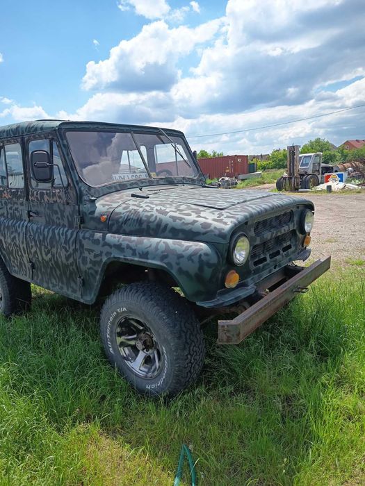 Позашляховик  УАЗ в ідеальному стані