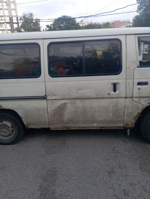 Продам нисан урван