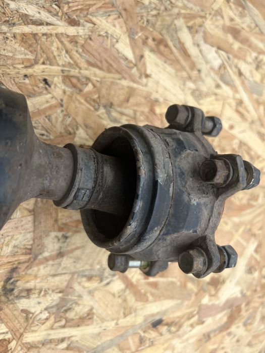 MR498388 Кардан карданний вал задній Mitsubishi Pajero Wagon 3/4 3.2