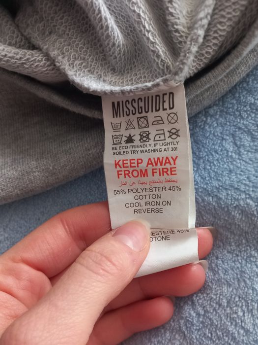 Sukienka dresowa z kołnierzykiem