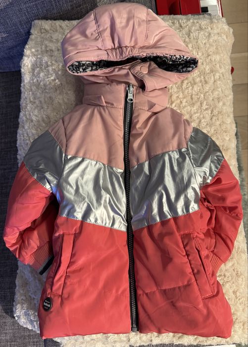 Casaco inverno menina reversível da marca Boboli com capuz removível