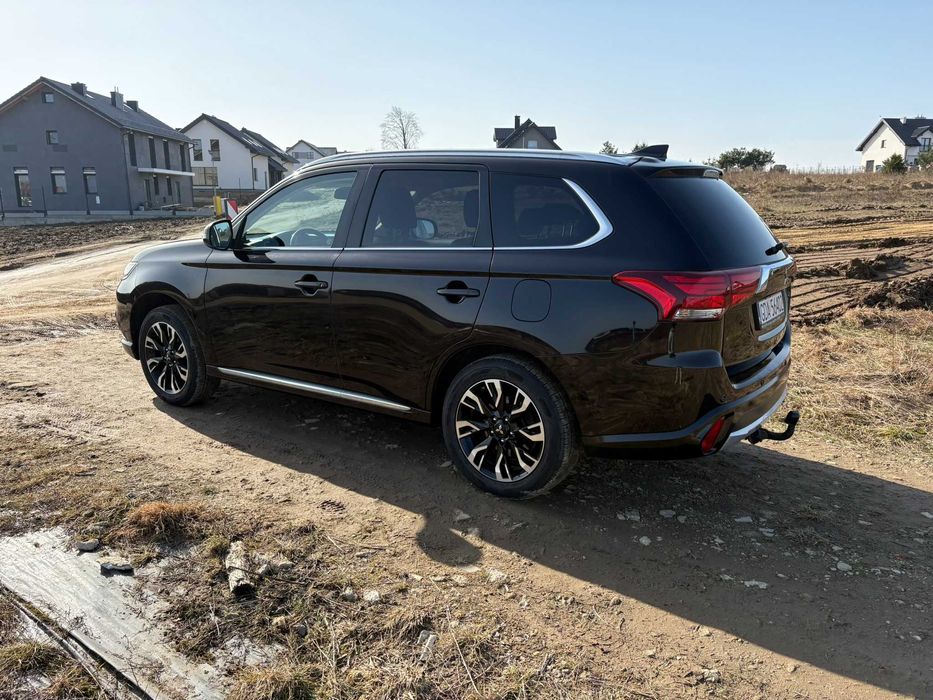 Mitsubishi Outlander 2016, hybrid 2.0, 4x4, automat, in style navi